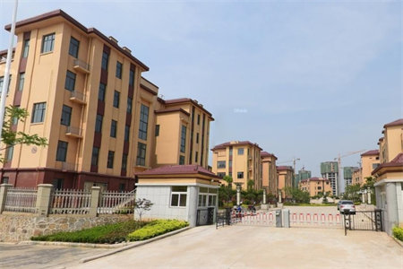 光明路15中学区房黄金四楼三室一厅75平米有储